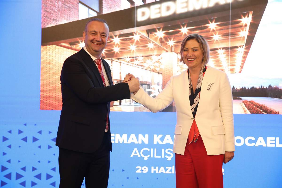 Zincire yeni halkayı ekledi; Dedeman Kartepe Kocaeli açıldı